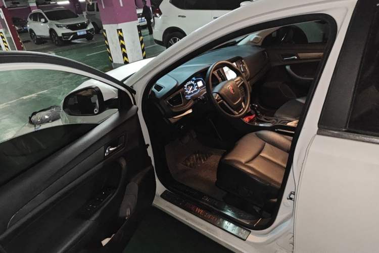 Used Roewe 360 2015 1.5L Automatic Luxury Edition Driver Seat