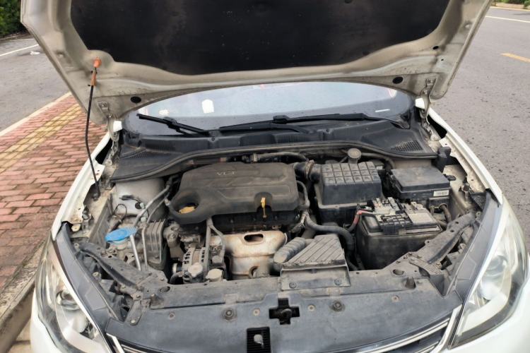 Used Roewe 360 2015 1.5L Automatic Luxury Edition Engine Bay