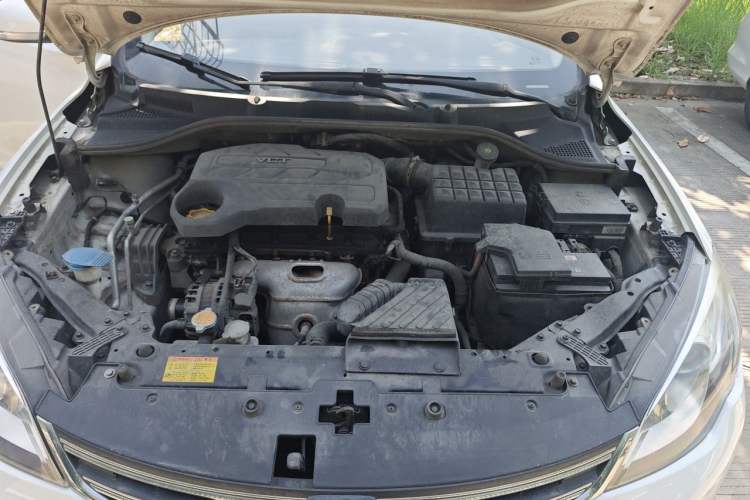 Used Roewe 360 2015 1.5L Manual Luxury Edition Engine Bay