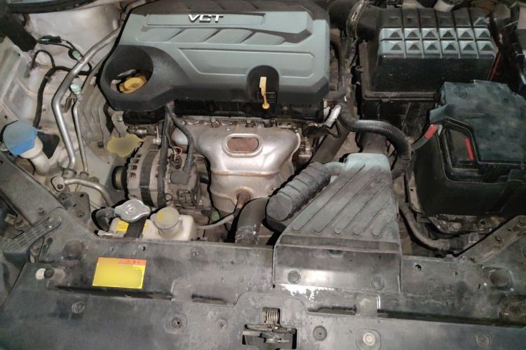 Used Roewe 360 2015 1.5L Automatic Luxury Edition Engine Bay