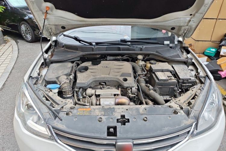Used Roewe 360 2015 20T TST Deluxe Edition Engine Bay