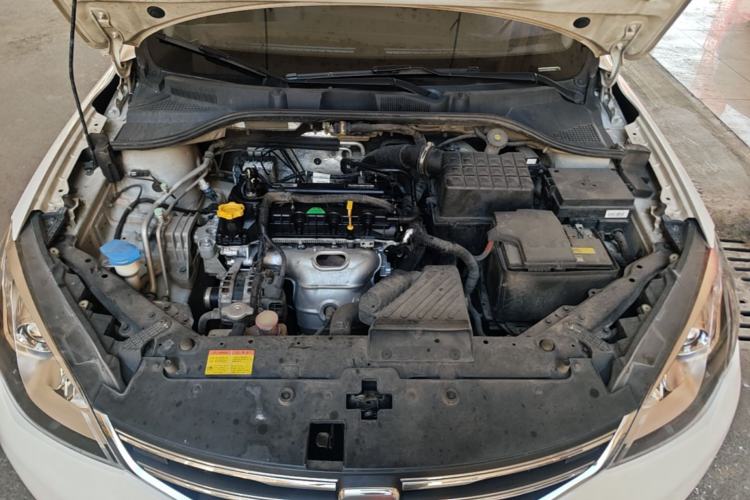 Used Roewe 360 2015 1.5L Automatic Luxury Edition Engine Bay