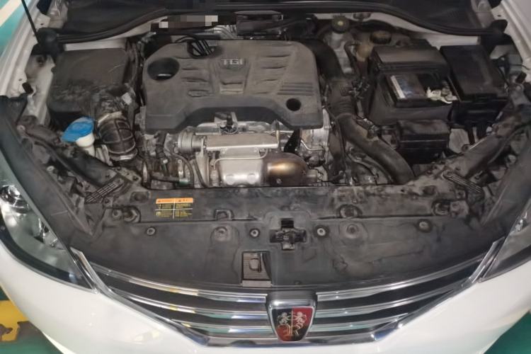 Used Roewe 360 2015 20T TST Deluxe Edition Engine Bay