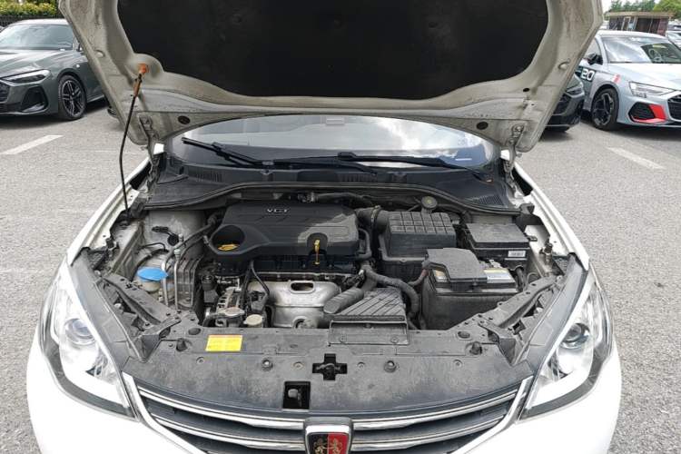 Used Roewe 360 2015 1.5L Automatic Luxury Edition Engine Bay
