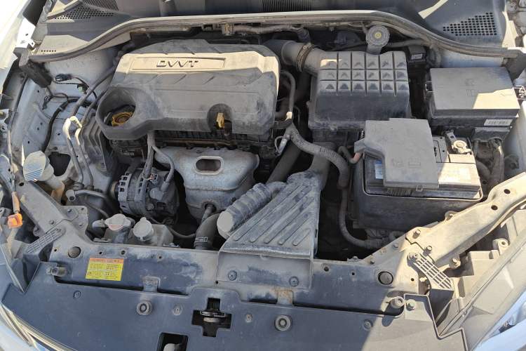 Used Roewe 360 2015 1.5L Automatic Luxury Edition Engine Bay