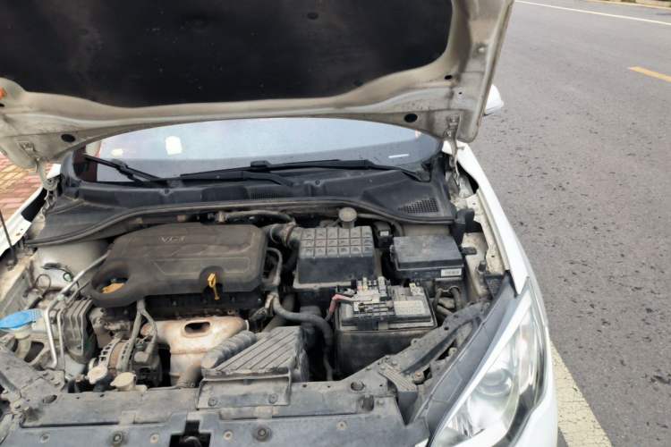 Used Roewe 360 2015 1.5L Automatic Luxury Edition Engine Bay Left
