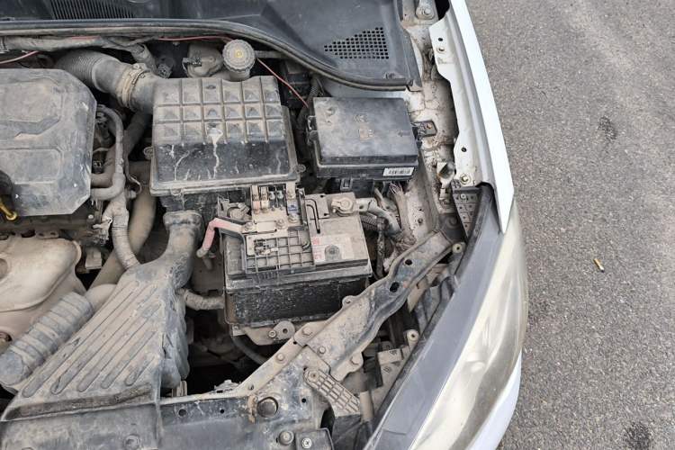 Used Roewe 360 2015 1.5L Automatic Luxury Edition Engine Bay Left