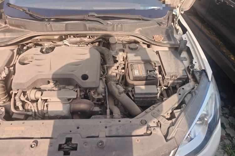 Used Roewe 360 2015 20T TST Deluxe Edition Engine Bay Left