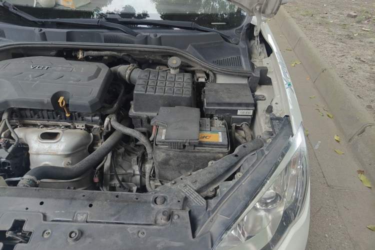 Used Roewe 360 2015 1.5L Automatic Luxury Edition Engine Bay Left