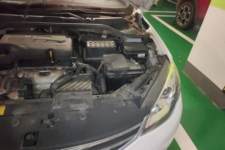 Used Roewe 360 2015 1.5L Automatic Luxury Edition Engine Bay Left