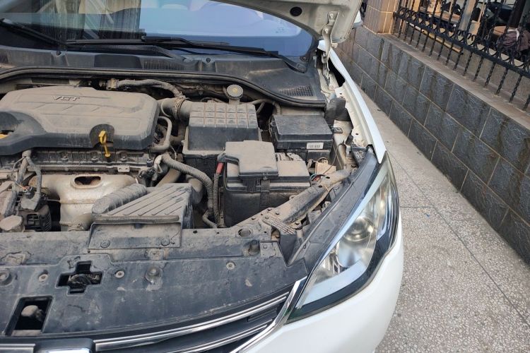 Used Roewe 360 2015 1.5L Manual Luxury Edition Engine Bay Left
