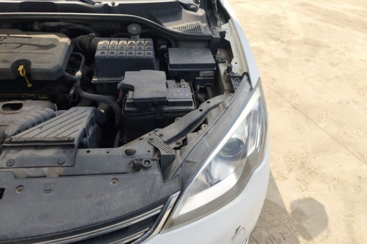 Used Roewe 360 2015 1.5L Automatic Luxury Edition Engine Bay Left