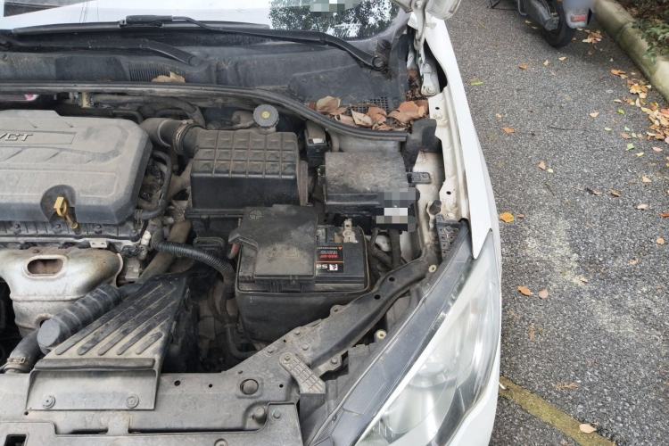 Used Roewe 360 2015 1.5L Automatic Luxury Edition Engine Bay Left