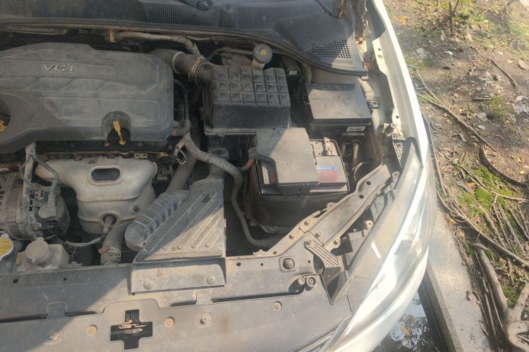 Used Roewe 360 2015 1.5L Automatic Luxury Edition Engine Bay Left