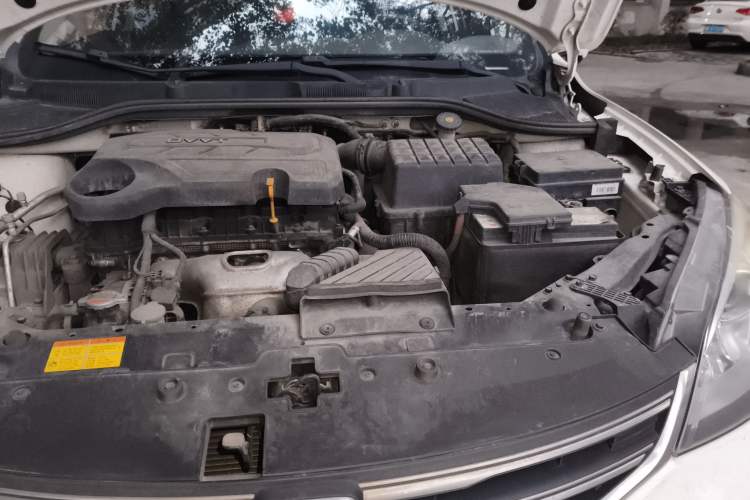 Used Roewe 360 2015 1.5L Manual Luxury Edition Engine Bay Left