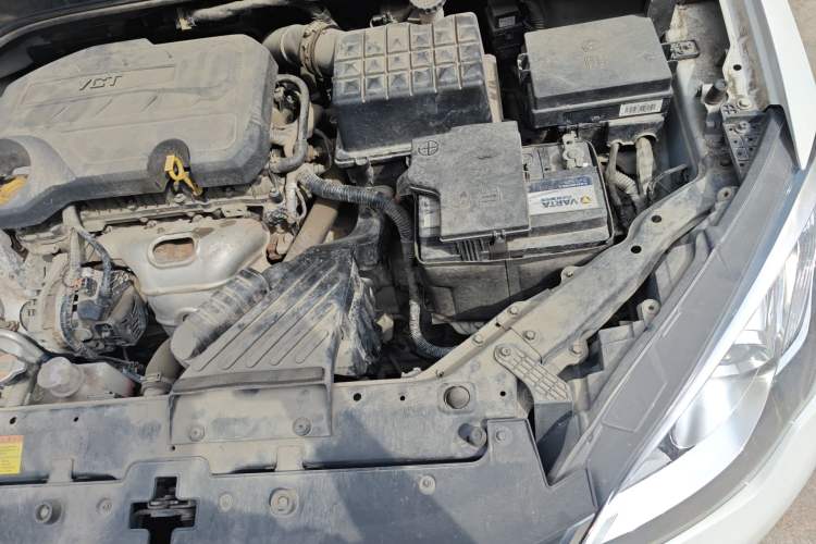 Used Roewe 360 2015 1.5L Automatic Luxury Edition Engine Bay Left