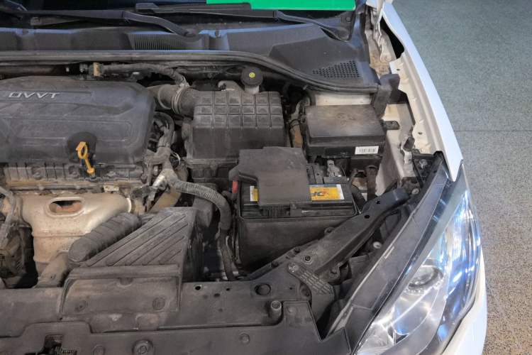 Used Roewe 360 2015 1.5L Manual Luxury Edition Engine Bay Left
