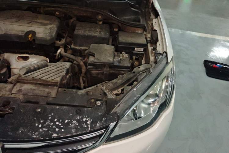 Used Roewe 360 2015 1.5L Automatic Luxury Edition Engine Bay Left