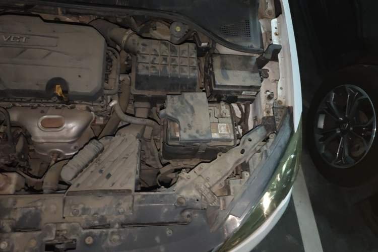 Used Roewe 360 2015 1.5L Automatic Luxury Edition Engine Bay Left