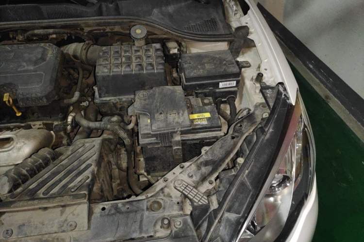 Used Roewe 360 2015 1.5L Automatic Luxury Edition Engine Bay Left