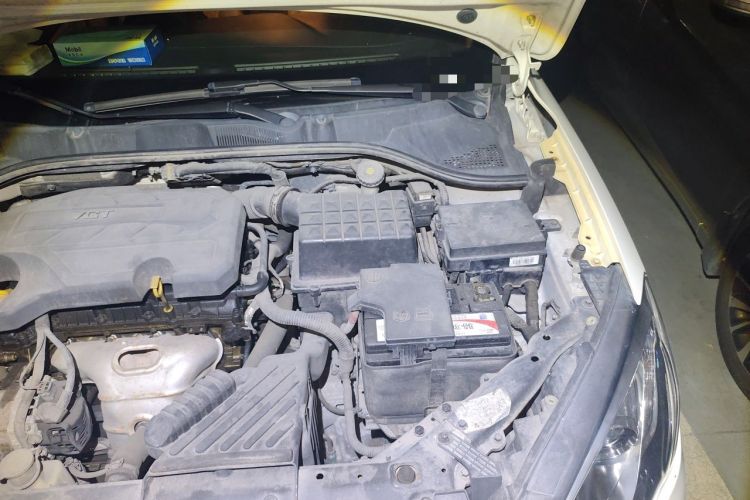 Used Roewe 360 2015 1.5L Automatic Luxury Edition Engine Bay Left
