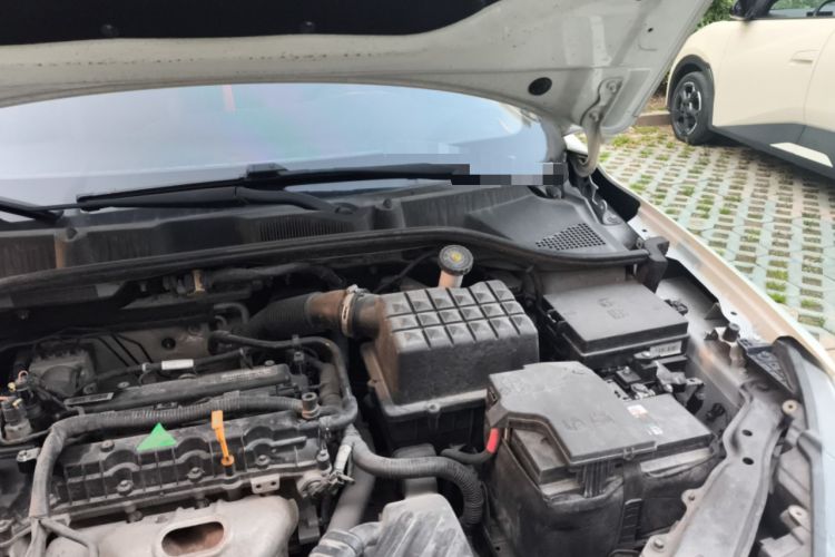 Used Roewe 360 2015 1.5L Automatic Luxury Edition Engine Bay Left