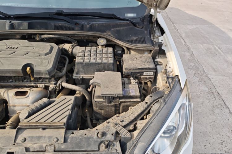Used Roewe 360 2015 1.5L Automatic Luxury Edition Engine Bay Left