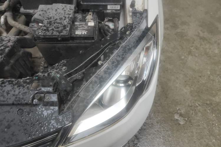 Used Roewe 360 2015 1.5L Automatic Luxury Edition Engine Bay Left