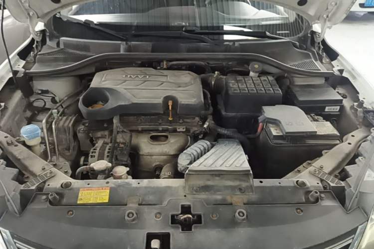 Used Roewe 360 2015 1.5L Manual Luxury Edition Engine Bay