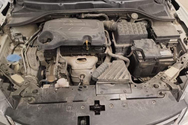 Used Roewe 360 2015 1.5L Automatic Luxury Edition Engine Bay