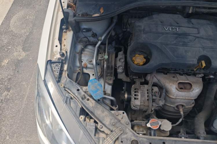 Used Roewe 360 2015 1.5L Automatic Luxury Edition Engine Bay Right