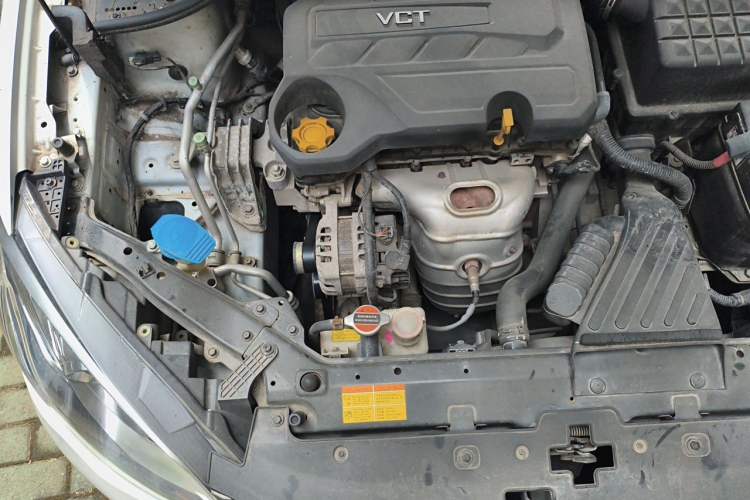 Used Roewe 360 2015 1.5L Automatic Luxury Edition Engine Bay Right
