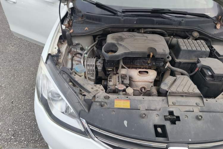 Used Roewe 360 2015 1.5L Automatic Luxury Edition Engine Bay Right