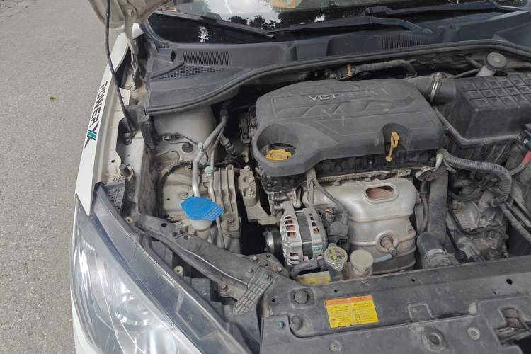 Used Roewe 360 2015 1.5L Automatic Luxury Edition Engine Bay Right