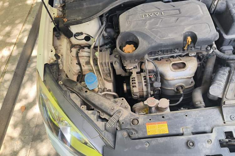 Used Roewe 360 2015 1.5L Manual Luxury Edition Engine Bay Right