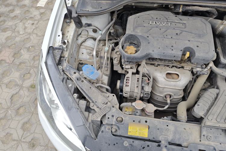 Used Roewe 360 2015 1.5L Manual Luxury Edition Engine Bay Right