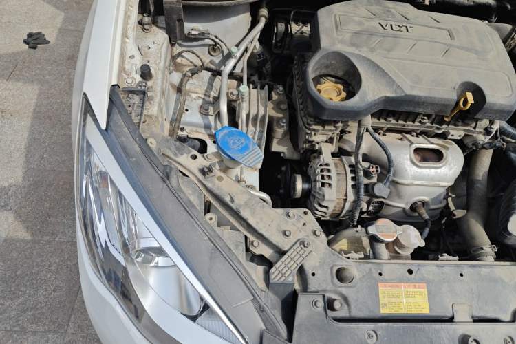 Used Roewe 360 2015 1.5L Automatic Luxury Edition Engine Bay Right