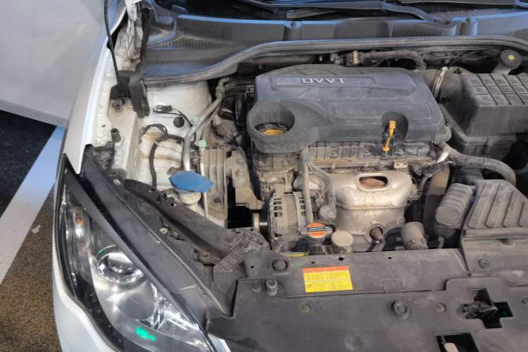 Used Roewe 360 2015 1.5L Manual Luxury Edition Engine Bay Right