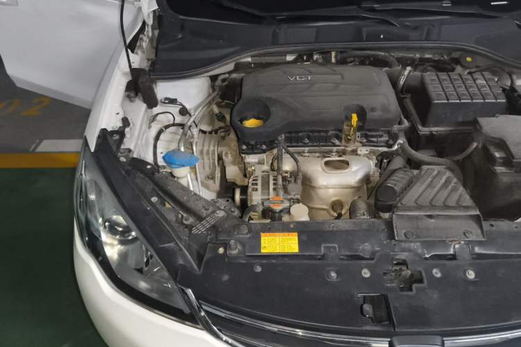 Used Roewe 360 2015 1.5L Automatic Luxury Edition Engine Bay Right
