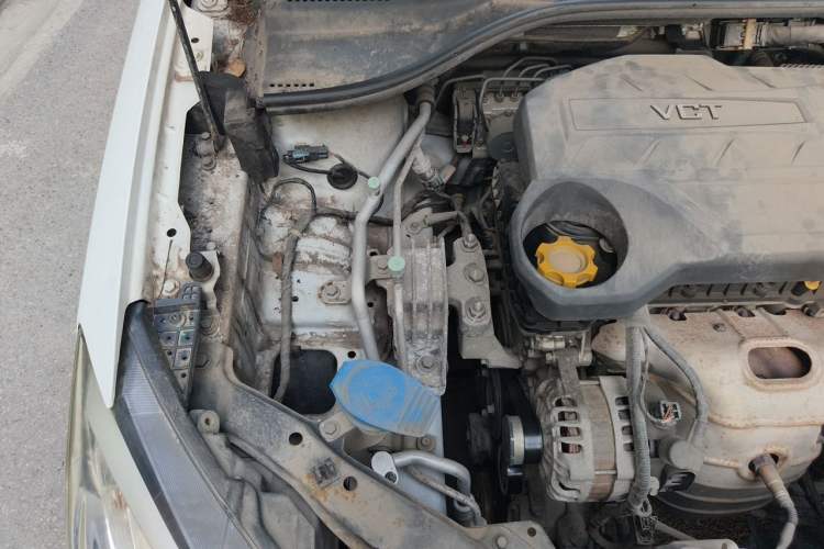 Used Roewe 360 2015 1.5L Automatic Luxury Edition Engine Bay Right