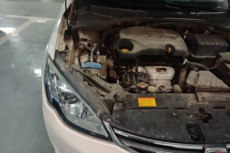 Used Roewe 360 2015 1.5L Automatic Luxury Edition Engine Bay Right