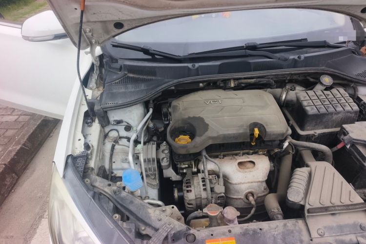 Used Roewe 360 2015 1.5L Automatic Luxury Edition Engine Bay Right