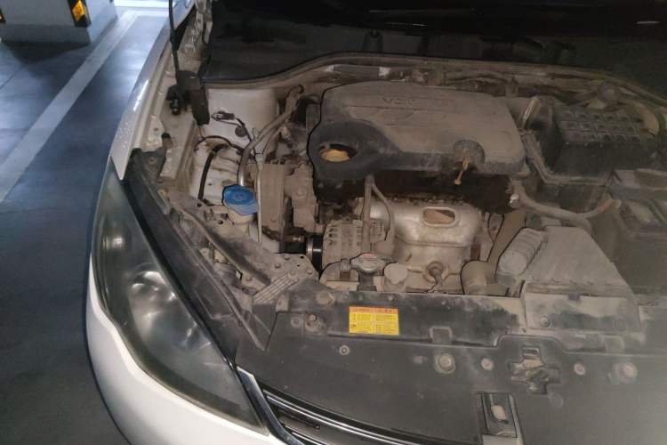 Used Roewe 360 2015 1.5L Automatic Luxury Edition Engine Bay Right