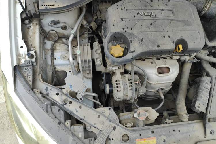 Used Roewe 360 2015 1.5L Automatic Luxury Edition Engine Bay Right