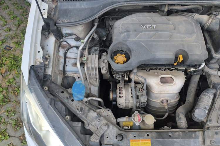 Used Roewe 360 2015 1.5L Automatic Luxury Edition Engine Bay Right