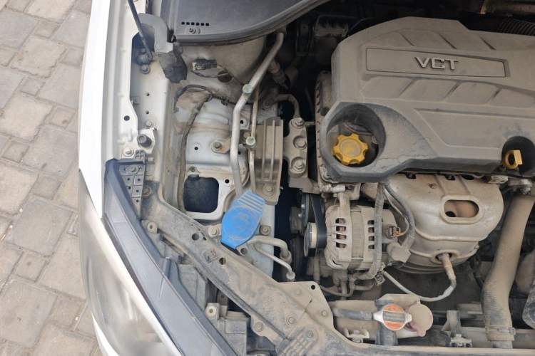 Used Roewe 360 2015 1.5L Automatic Luxury Edition Engine Bay Right