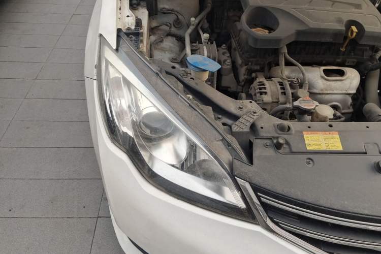 Used Roewe 360 2015 1.5L Manual Luxury Edition Engine Bay Right