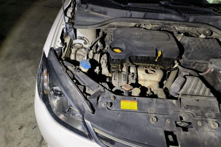 Used Roewe 360 2015 1.5L Manual Luxury Edition Engine Bay Right