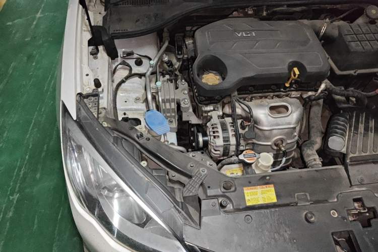 Used Roewe 360 2015 1.5L Automatic Luxury Edition Engine Bay Right