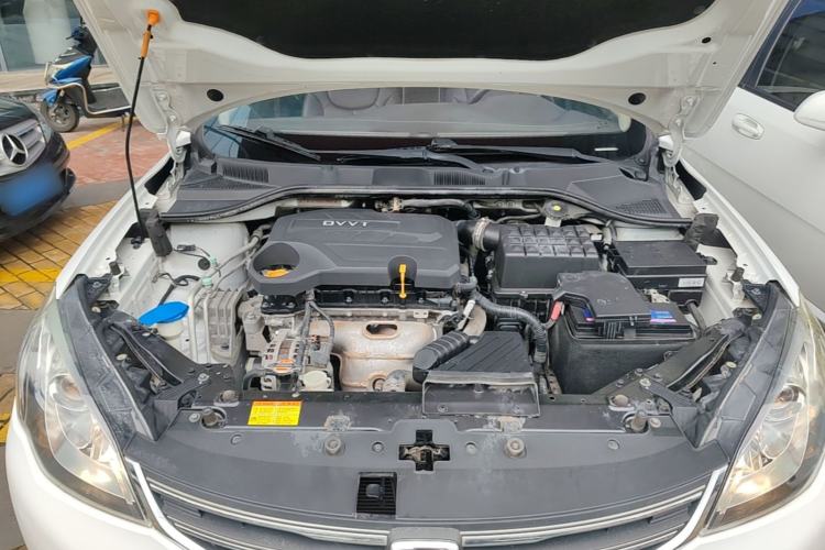 Used Roewe 360 2015 1.5L Automatic Luxury Edition Engine Bay
